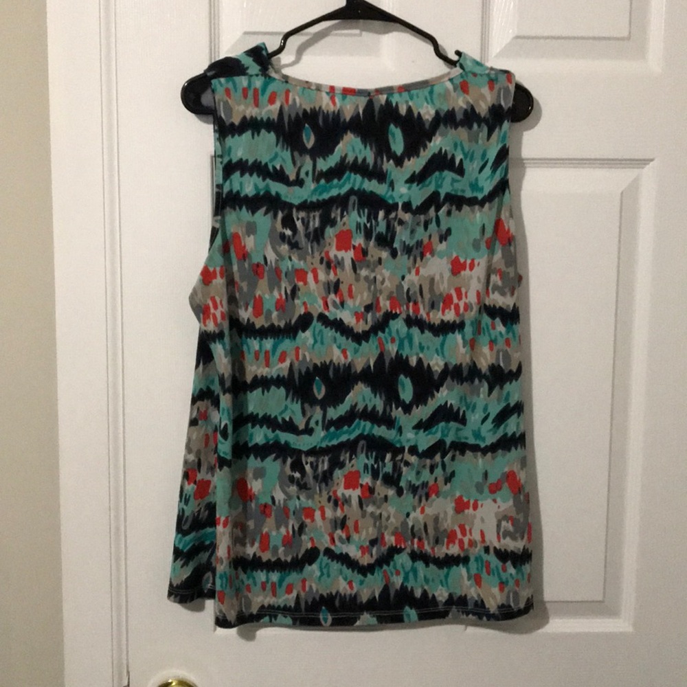 Top - Picture 3 of 4